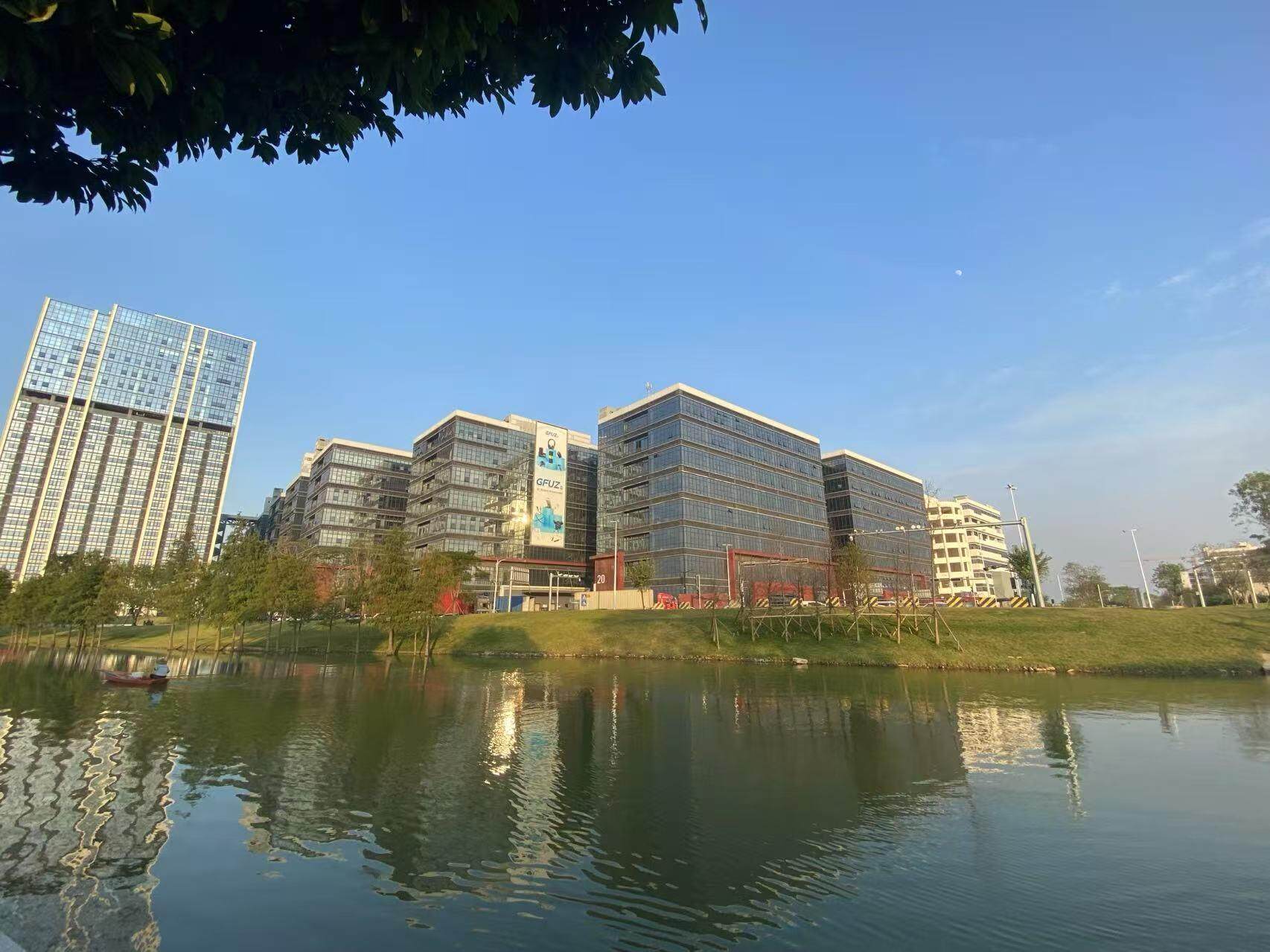  佛山顺德以村级工业园升级改造的机器人产业园 图/许敏 摄
