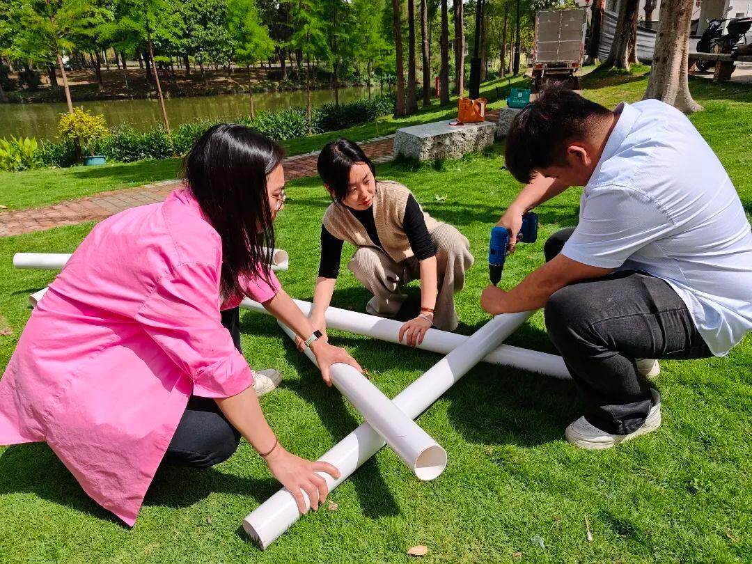 本土青年艺术家参与大墩村共创 图源佛山市第二届青年艺术周组委会 本土青年艺术家参与大墩村共创 图源佛山市第二届青年艺术周组委会