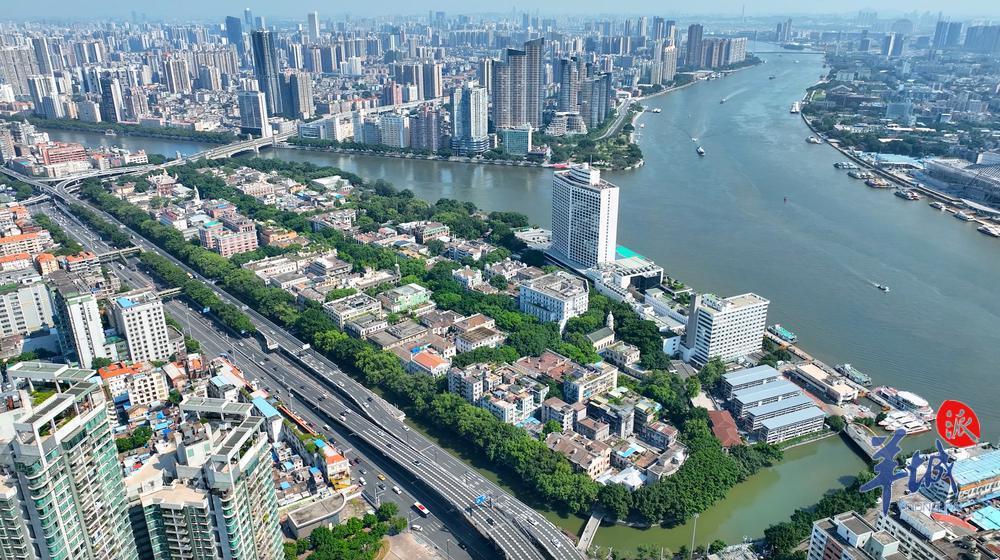 珠江白鹅潭及沙面一带景观（陈秋明 摄）