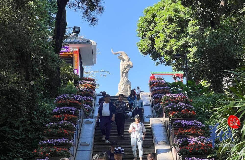 广州传统中轴线北端的越秀山及其周边景观多次入选“羊城八景”（梁怿韬 摄）