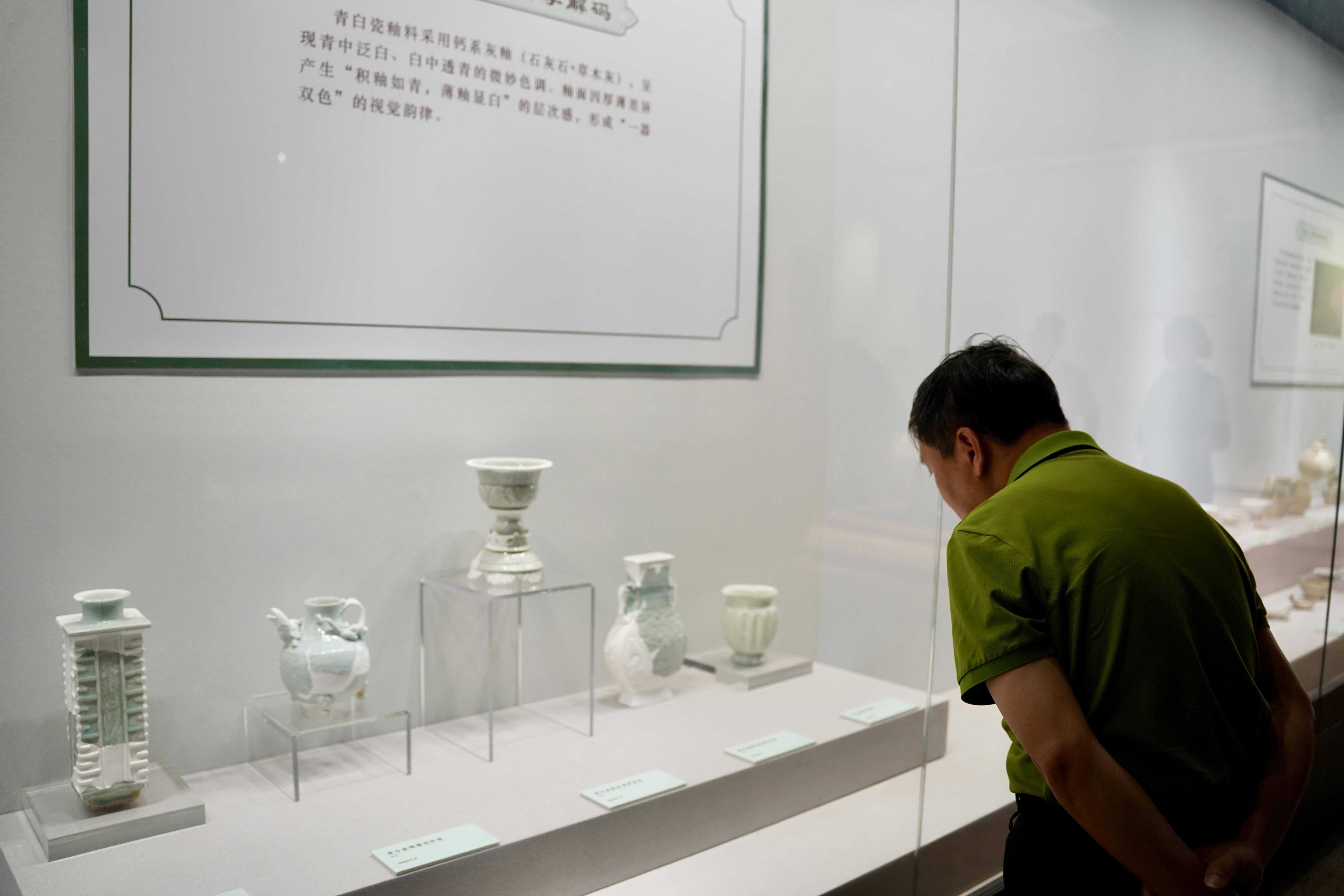 观众观展现场