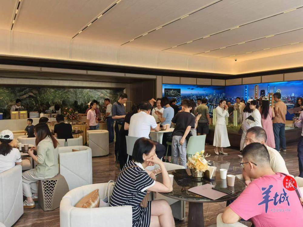 保利天曜端午报收超4亿元