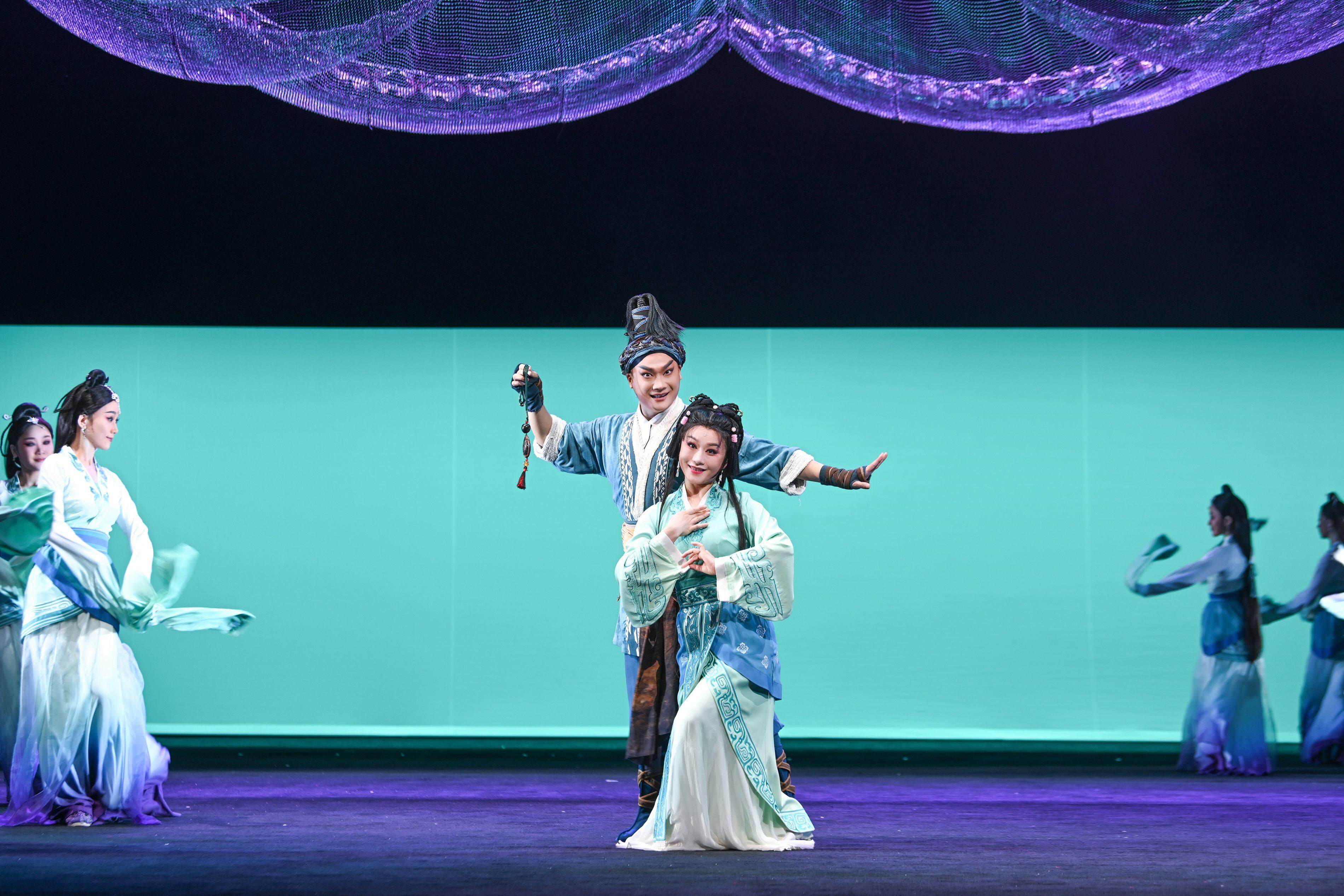 粤剧《最是女儿香》剧照