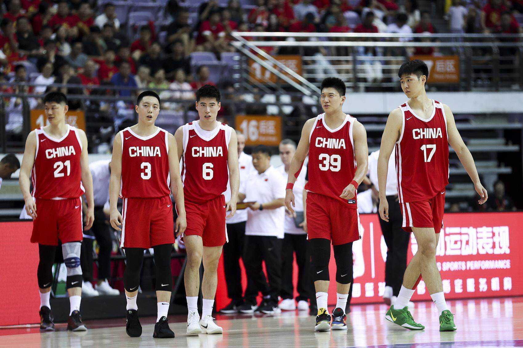  中国男篮在热身赛表现出色