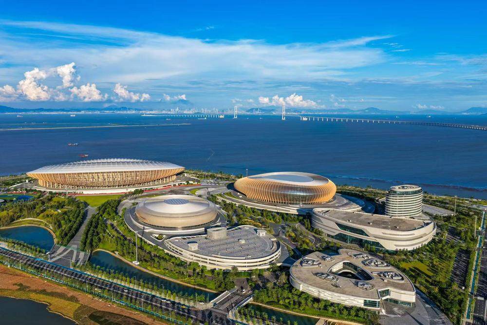  海边的大湾区文化体育中心