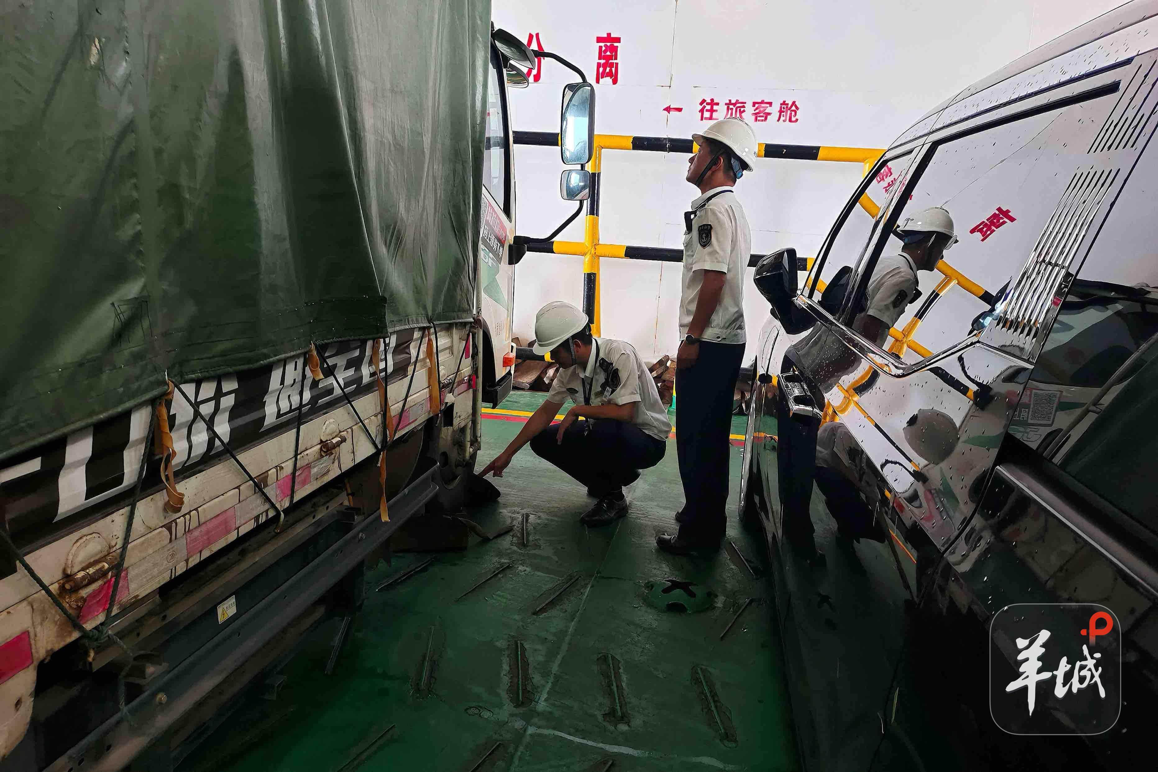 海事部门做好开航前检查。通讯员刘建辉供图