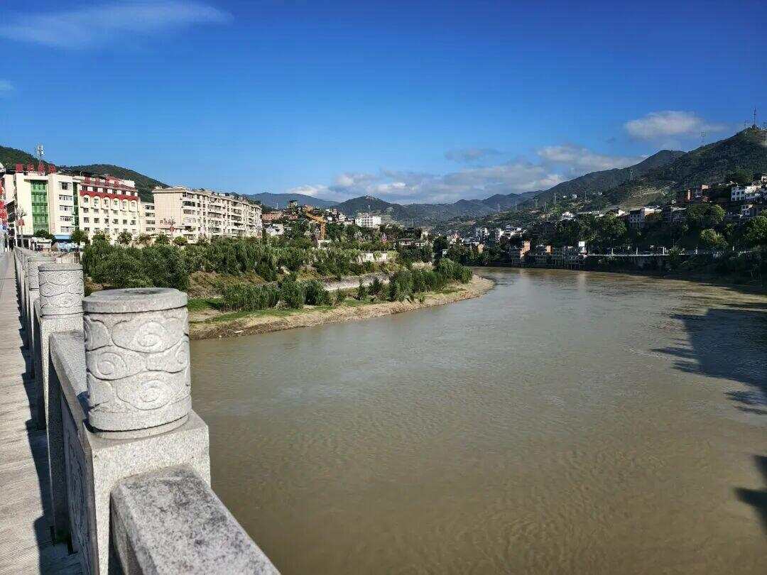 旬河大桥水域(目击者供图) 旬河大桥水域(目击者供图)