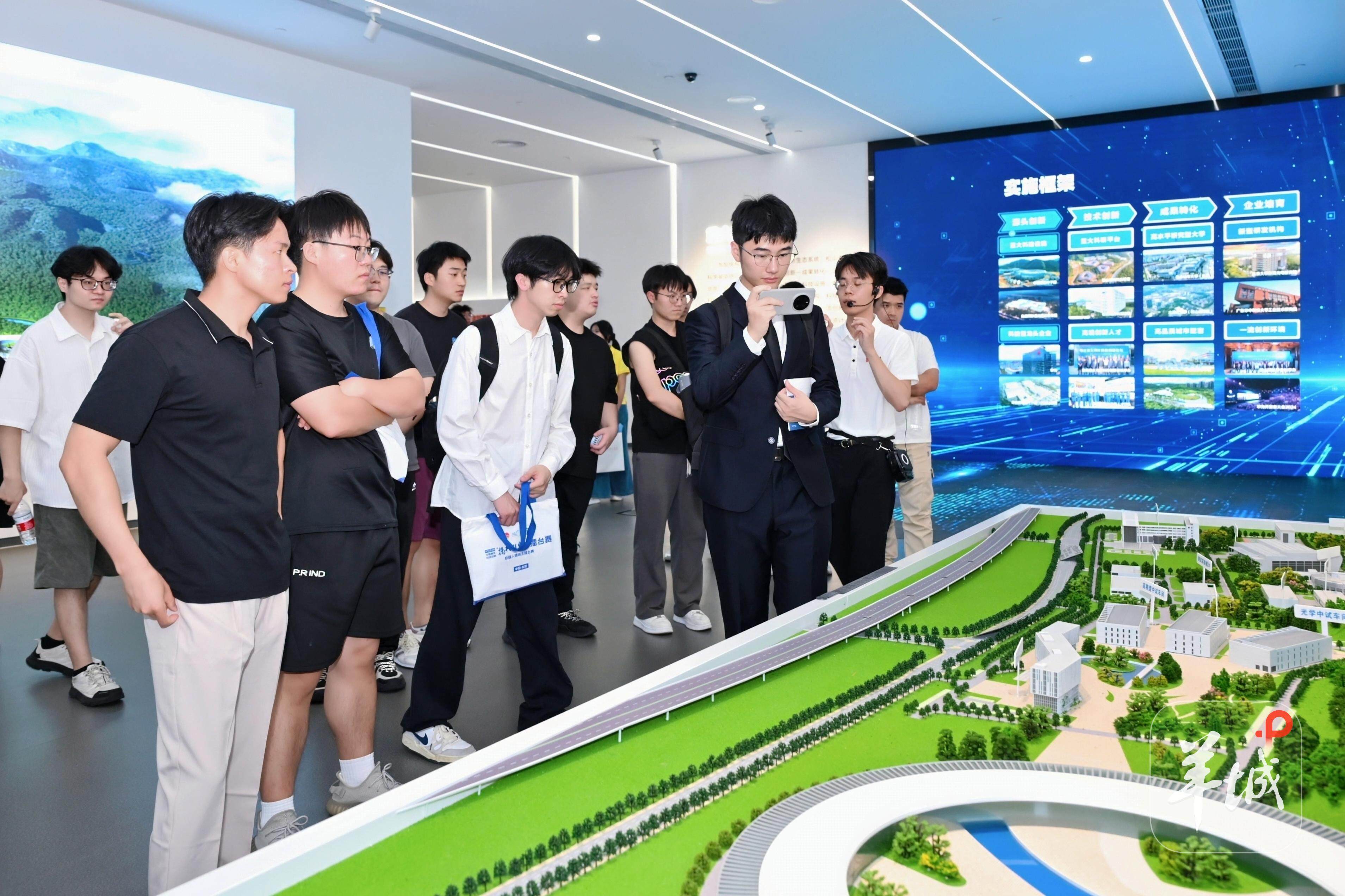 工业研学活动现场 校方供图