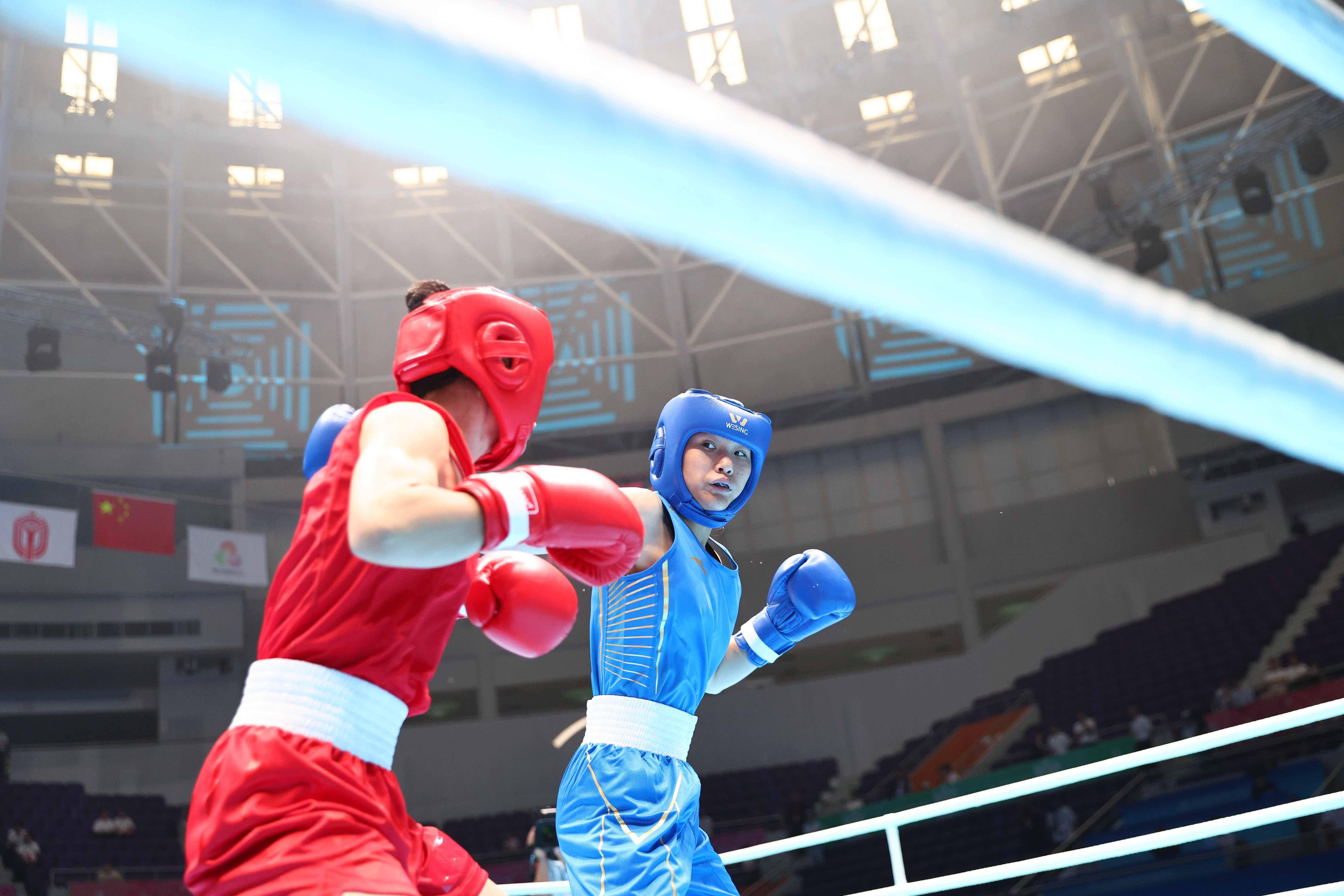 十五运会拳击比赛决赛首日比赛现场