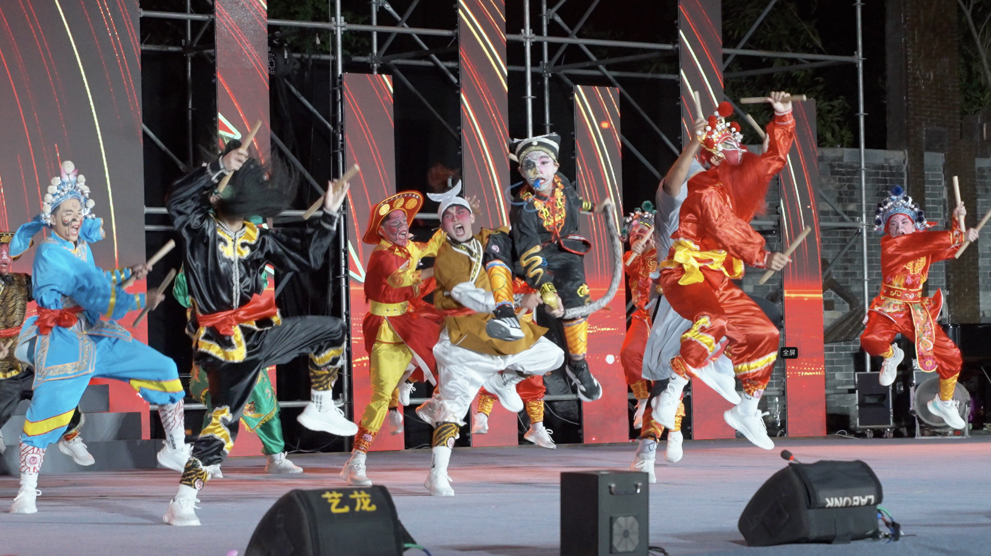  泰国春武里府文益学校英歌队“空降”普宁市