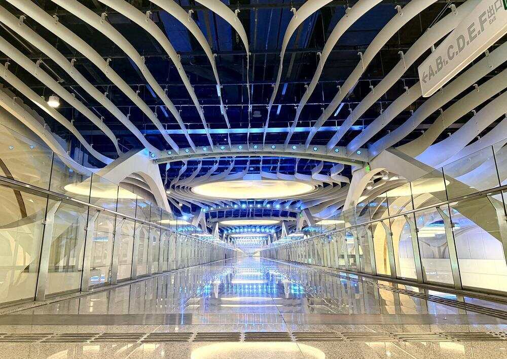 芳村站空中艺术廊桥