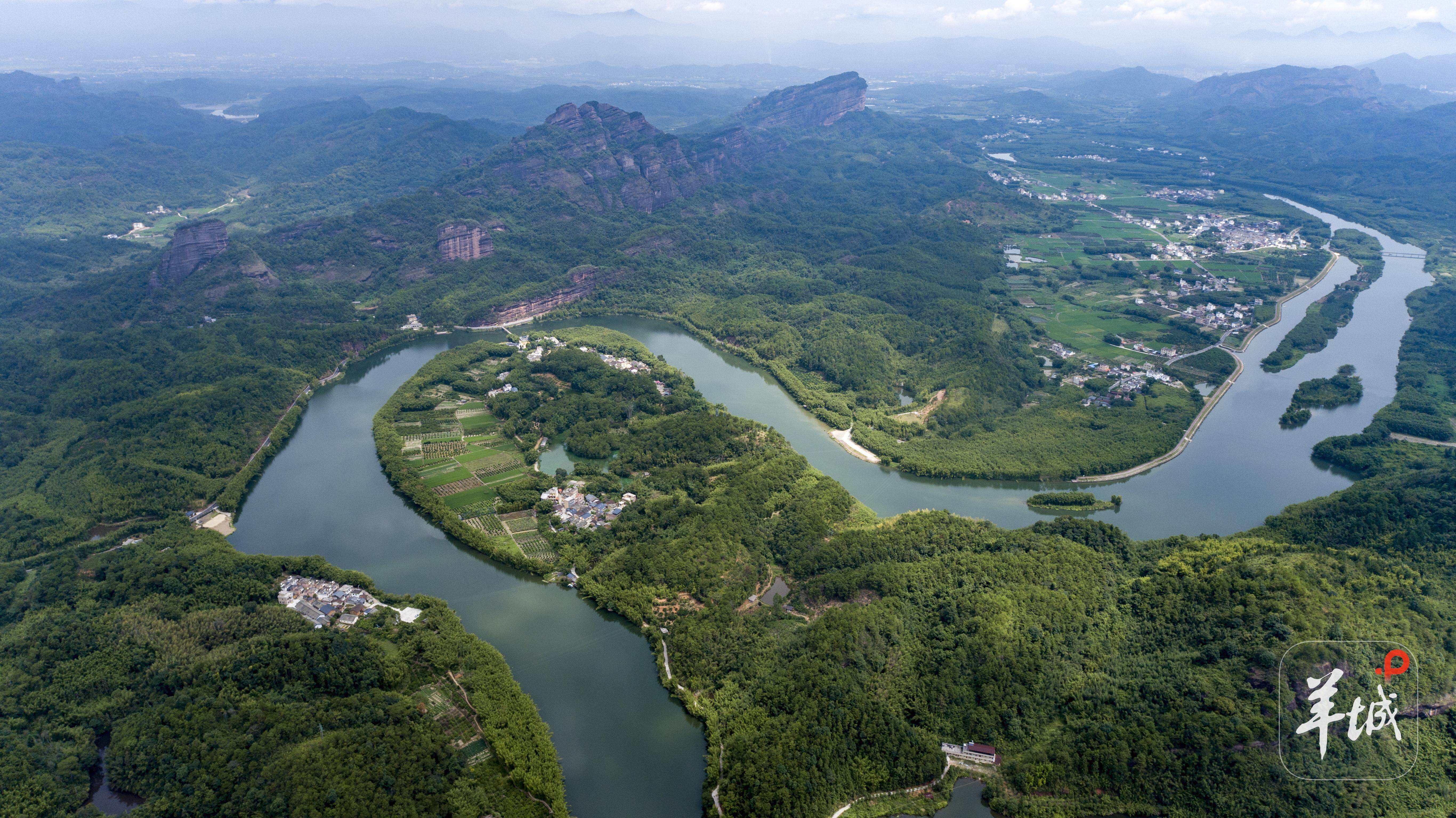 韶关锦江掌鸡坪河曲 王超 摄