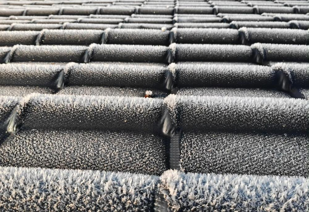 1月7日，广东清远，当地居民反映出现霜冻现象。图/广东天气