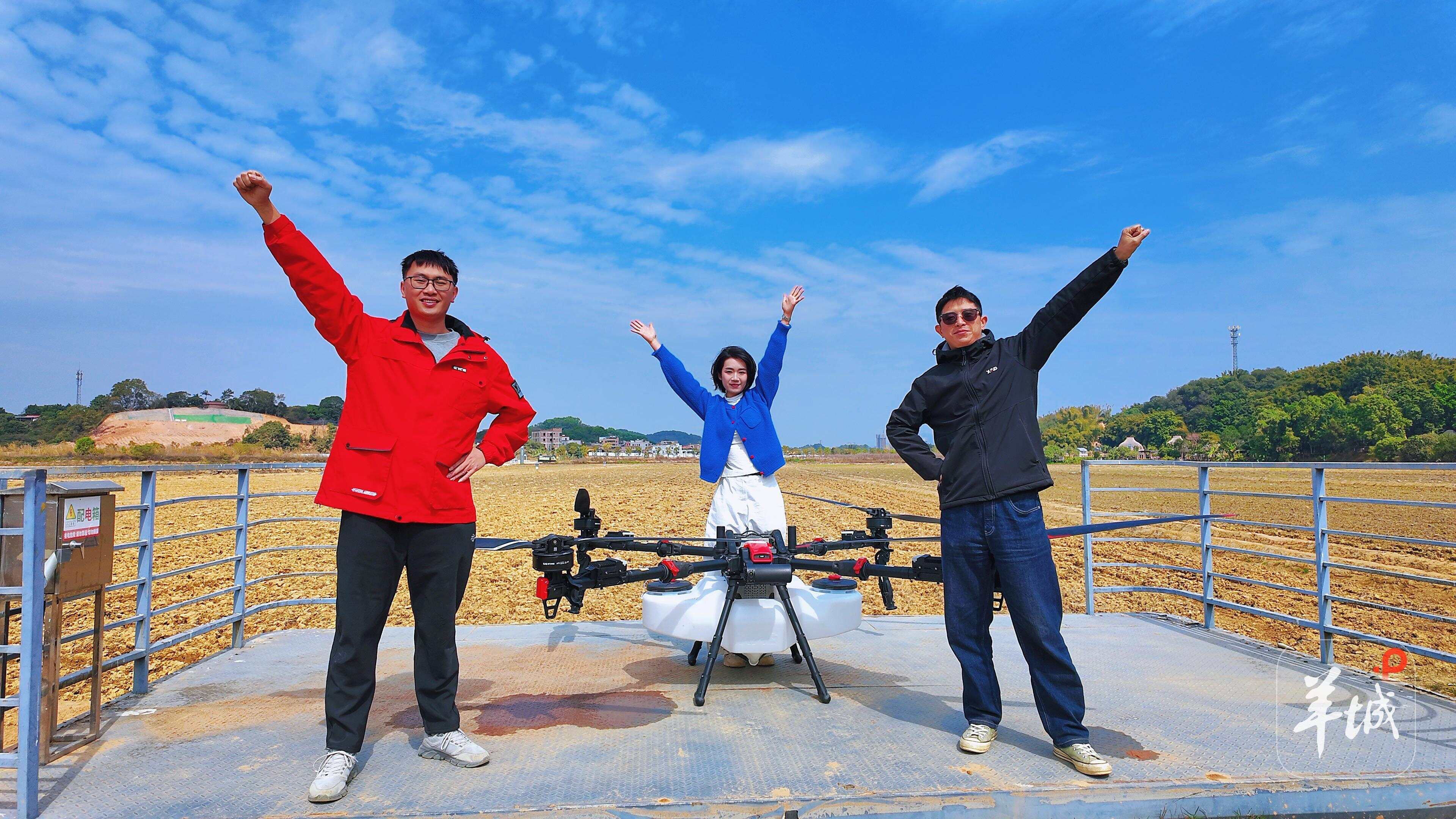 “90后”新农人在田间笑开颜