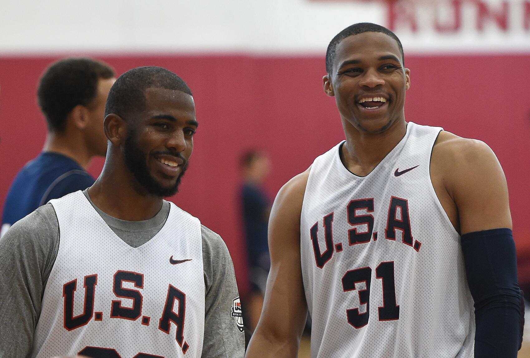  美国国家队的保罗（左）和威斯布鲁克