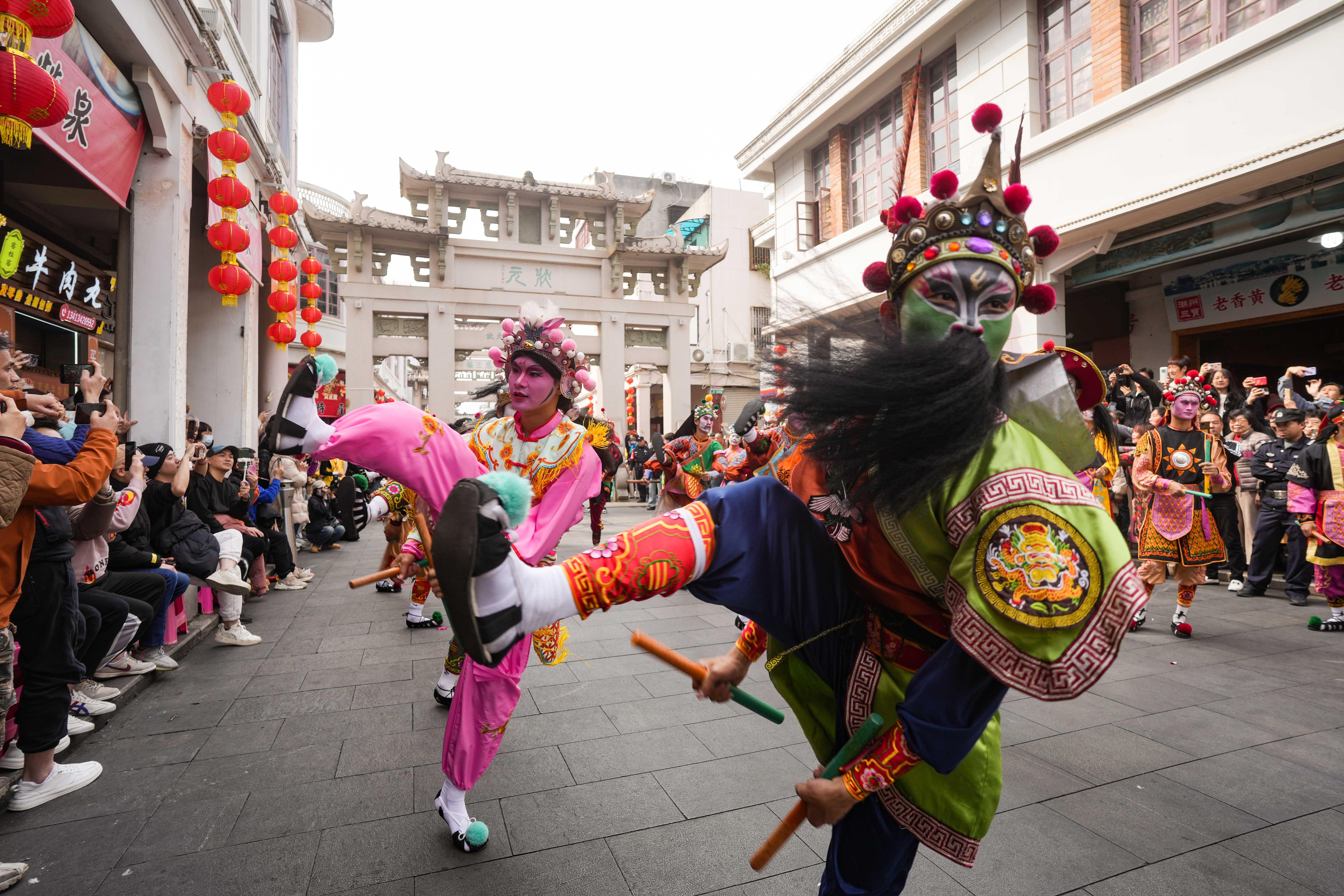 潮州英歌继续舞起来