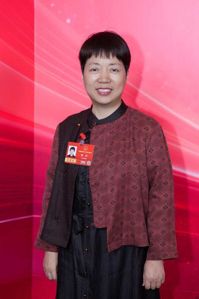 罗丹 梁喻 摄