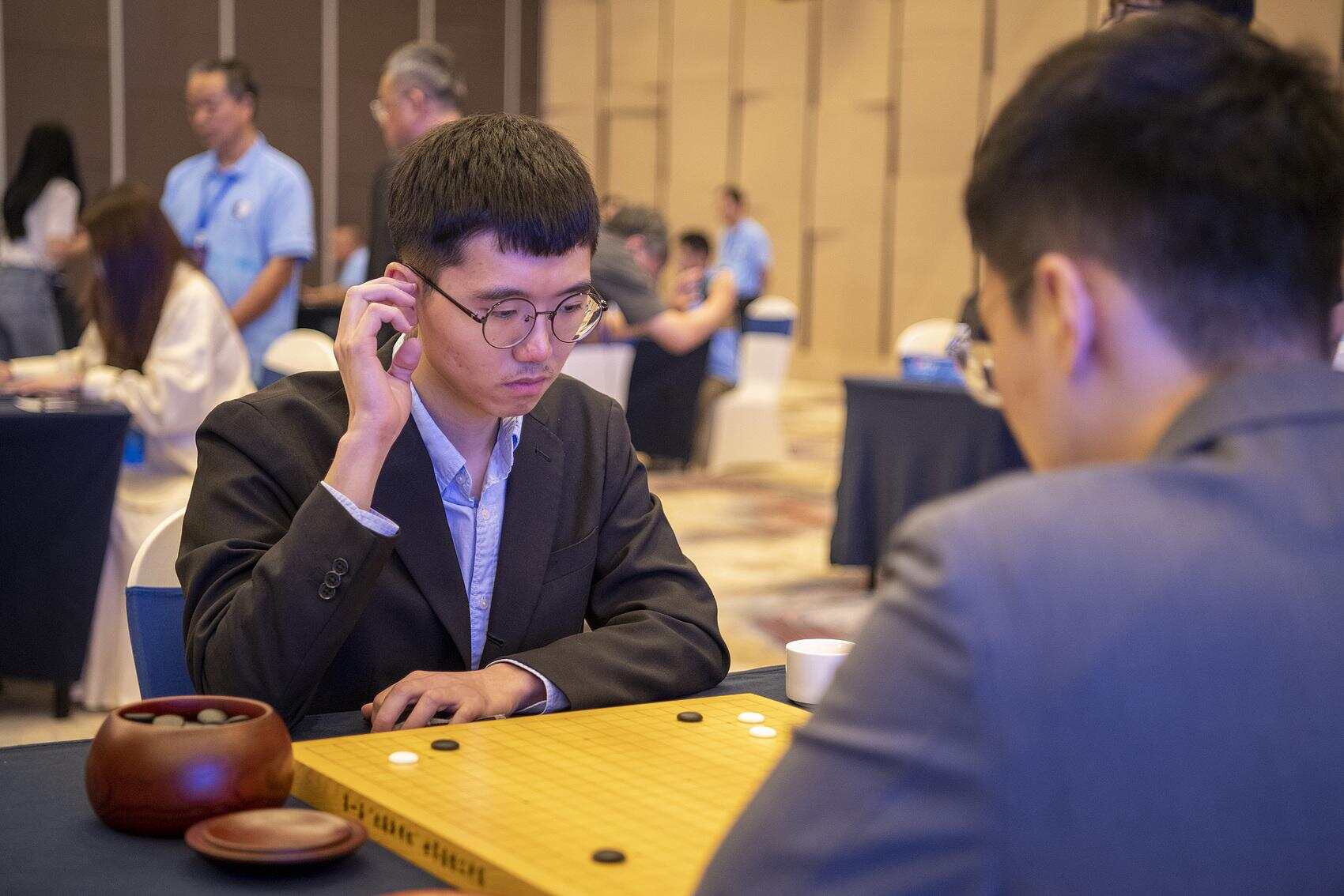 卞相壹（左）会来梦百合杯吗？