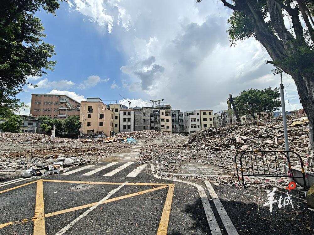 改造采取“拆整结合”模式
