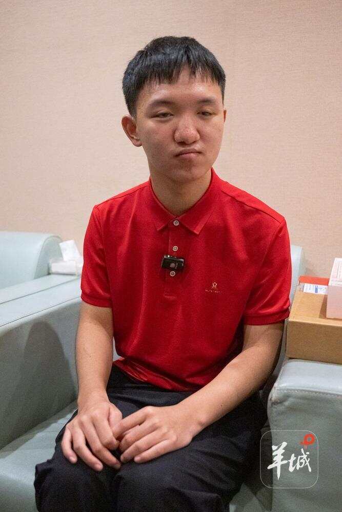19岁的郭斌 19岁的郭斌