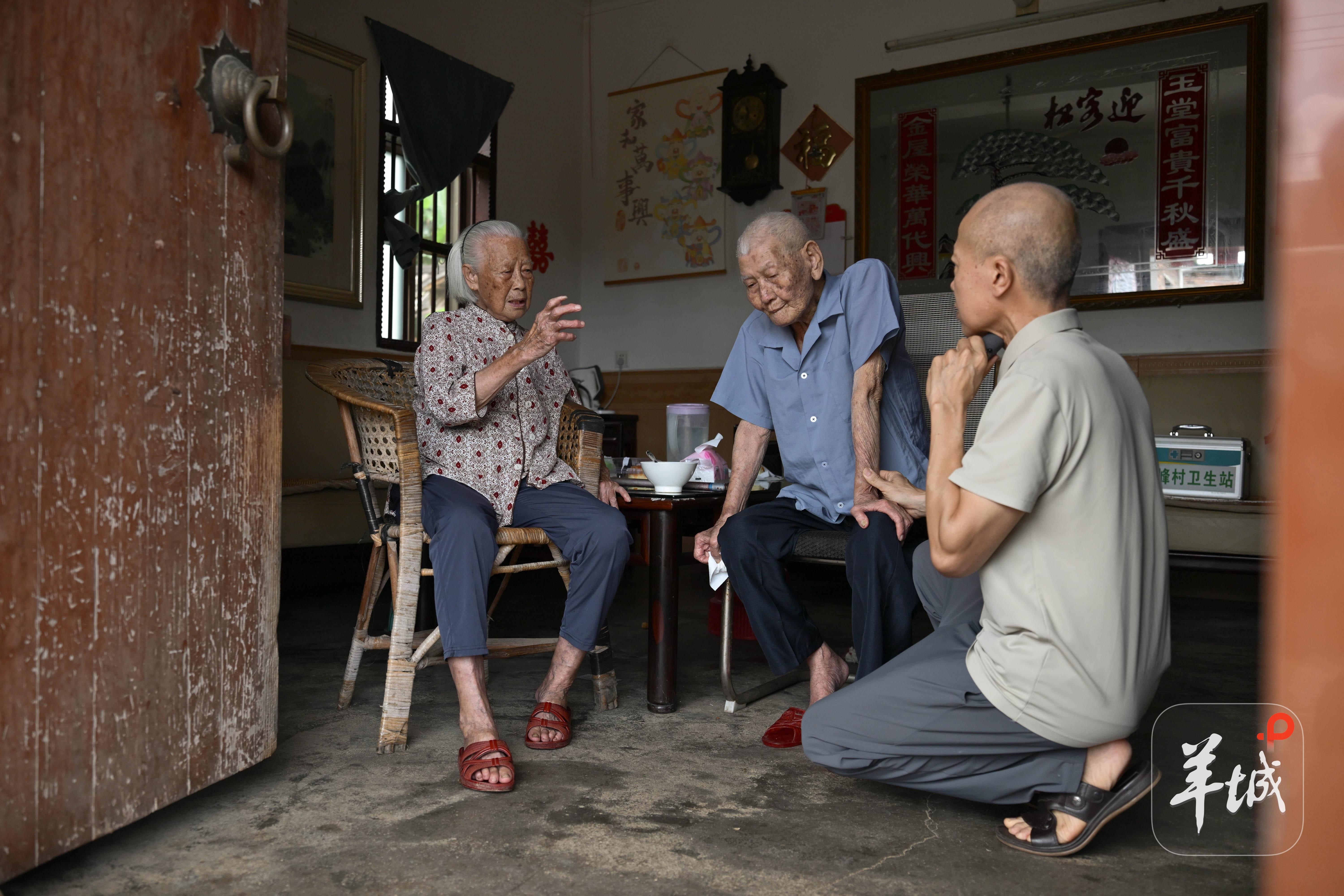 杨子权到村民家里随访