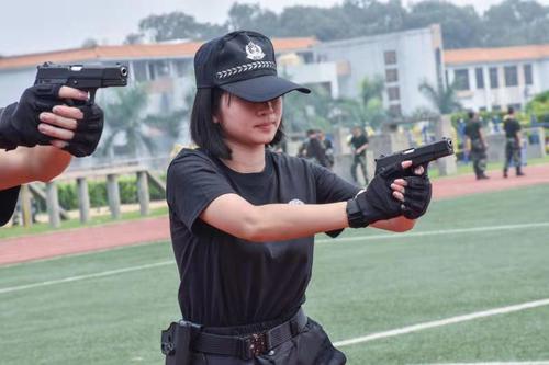 东莞5名"警二代"入读警校,踏上从警之路