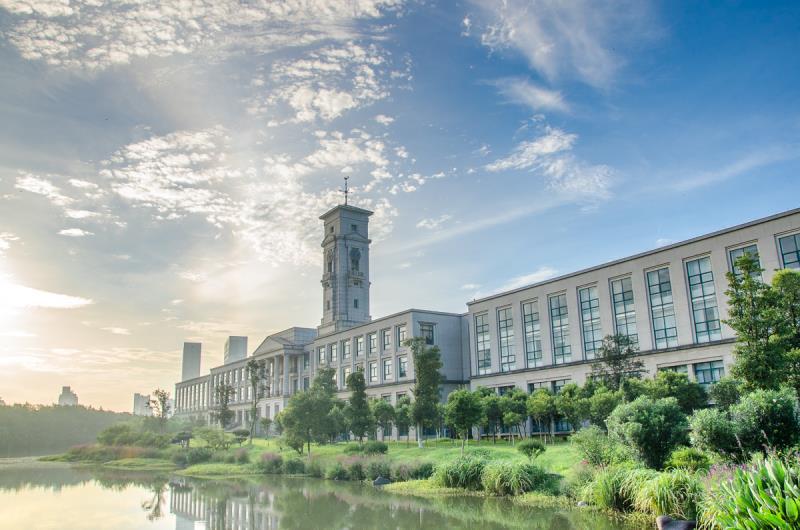 近八成被世界Top65高等学府录取，宁波诺丁汉大学第一届广东学子交上 